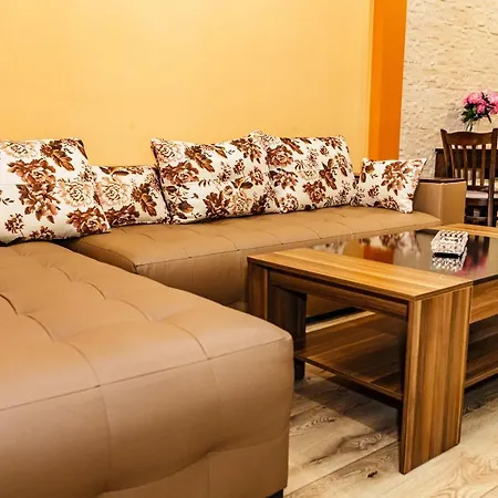 Krissty Apartment *
